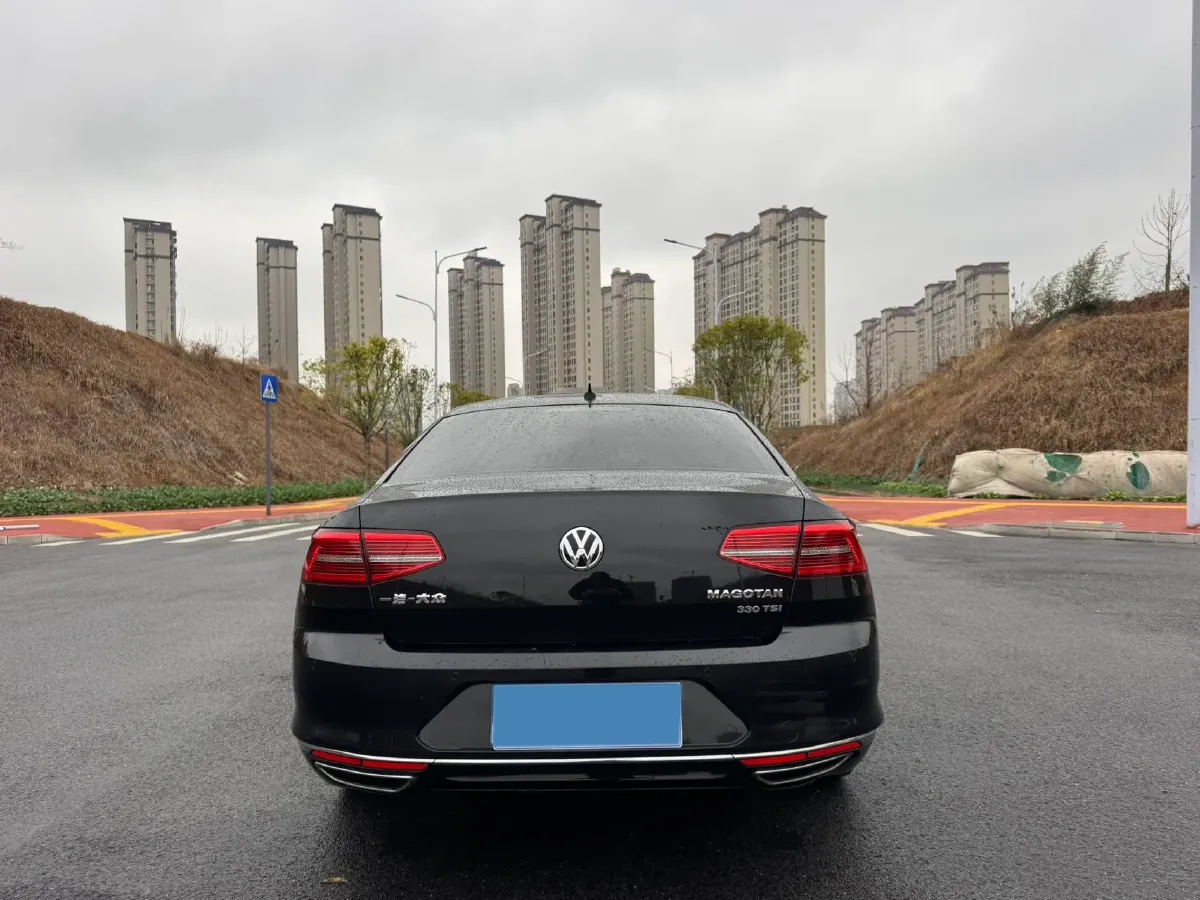 2019 Volkswagen Magotan 2.0T 186HP L4 7DCT,autocango,china used car exporter,china ev exporter,chinese used car exporter,chinese used ev exporter