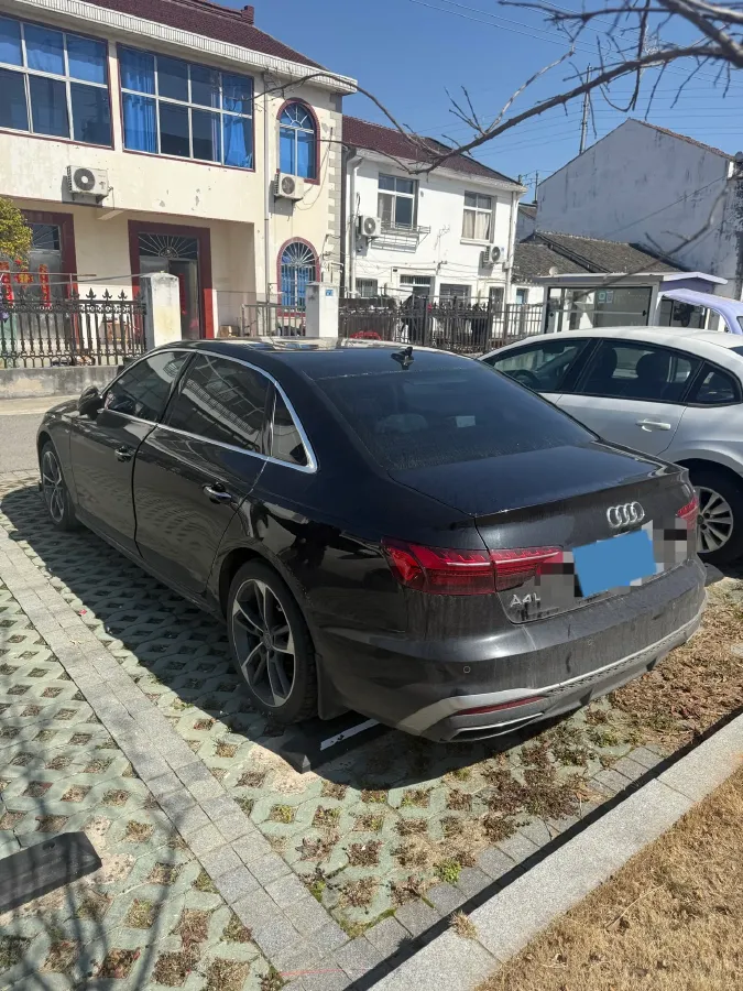 2020 Audi A4L 2.0T 190HP L4 7DCT,autocango,china used car exporter,china ev exporter,chinese used car exporter,chinese used ev exporter