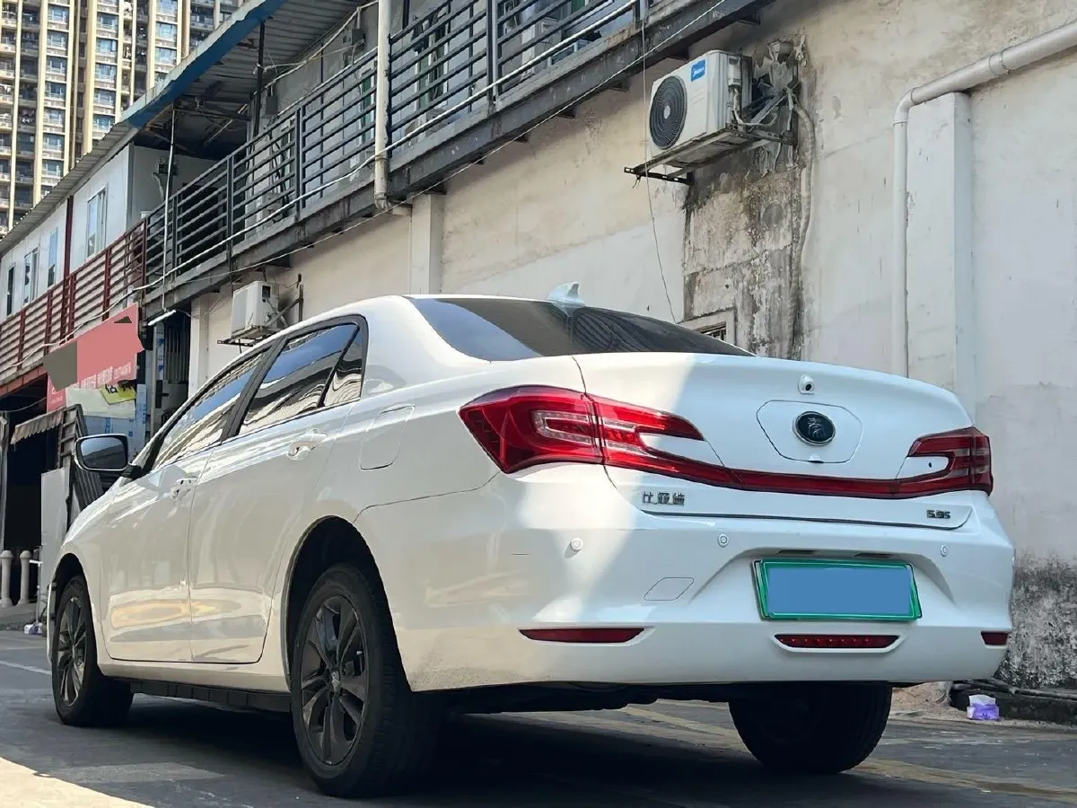 2017 Geely Emgrand 1.5L 103HP L4 E-CVT PHEV 11.3KWH,autocango,china used car exporter,china ev exporter,chinese used car exporter,chinese used ev exporter