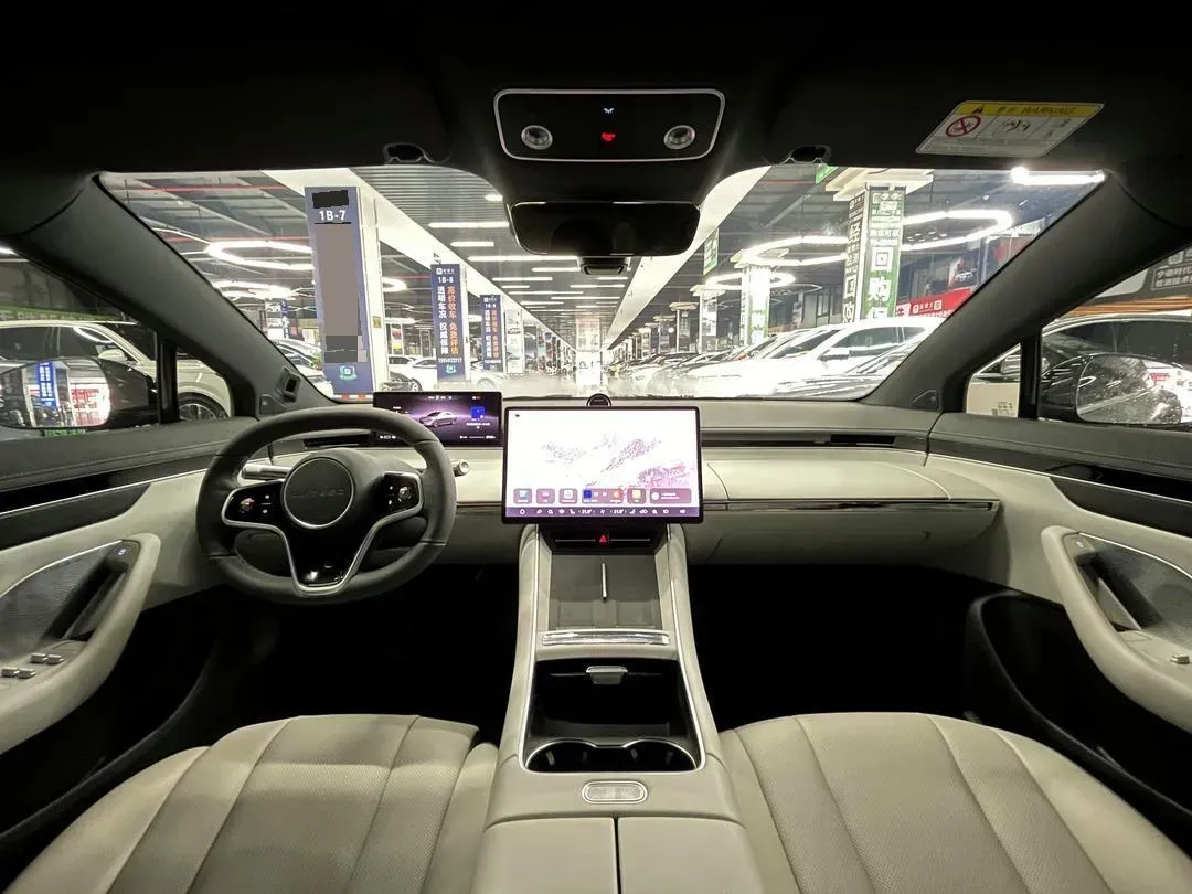 2024 Luxeed S7 BEV 82KWH,autocango,china used car exporter,china ev exporter,chinese used car exporter,chinese used ev exporter