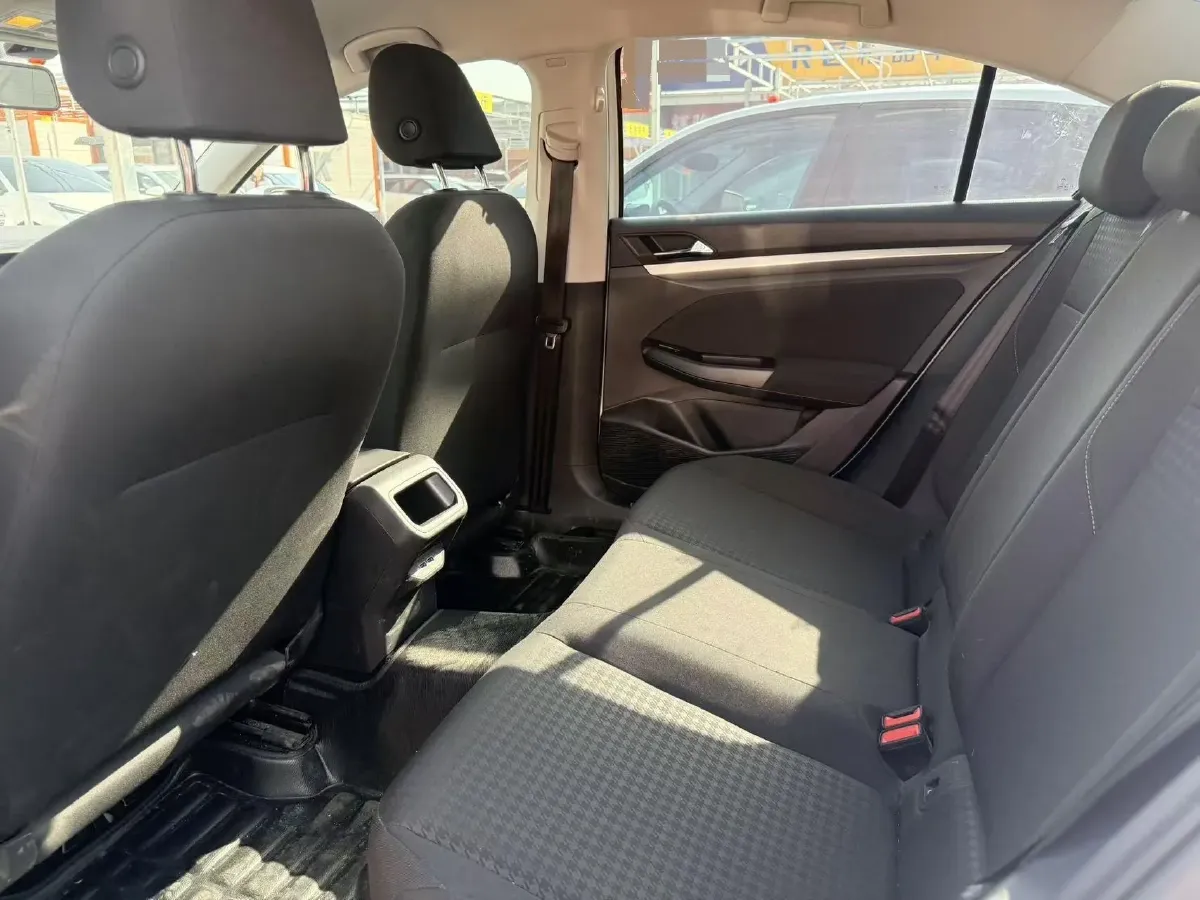 2021 Volkswagen Bora 1.5L 113HP L4 6AT,autocango,china used car exporter,china ev exporter,chinese used car exporter,chinese used ev exporter