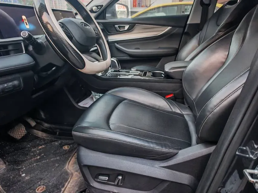 2022 Chery Tiggo 8 Plus 1.6T 197HP L4 7DCT,autocango,china used car exporter,china ev exporter,chinese used car exporter,chinese used ev exporter