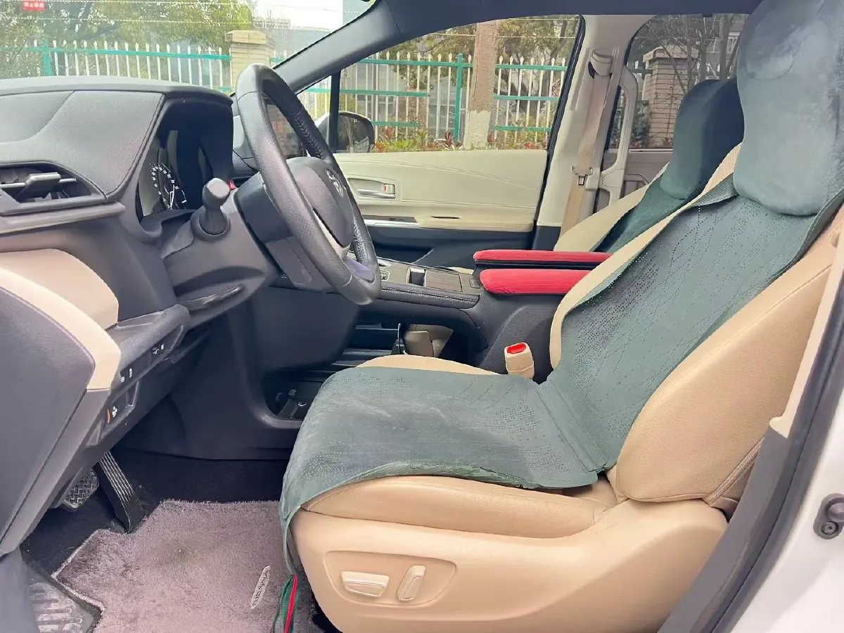 2023 Toyota Sienna 2.5L 189HP L4 E-CVT Hybrid,autocango,china used car exporter,china ev exporter,chinese used car exporter,chinese used ev exporter