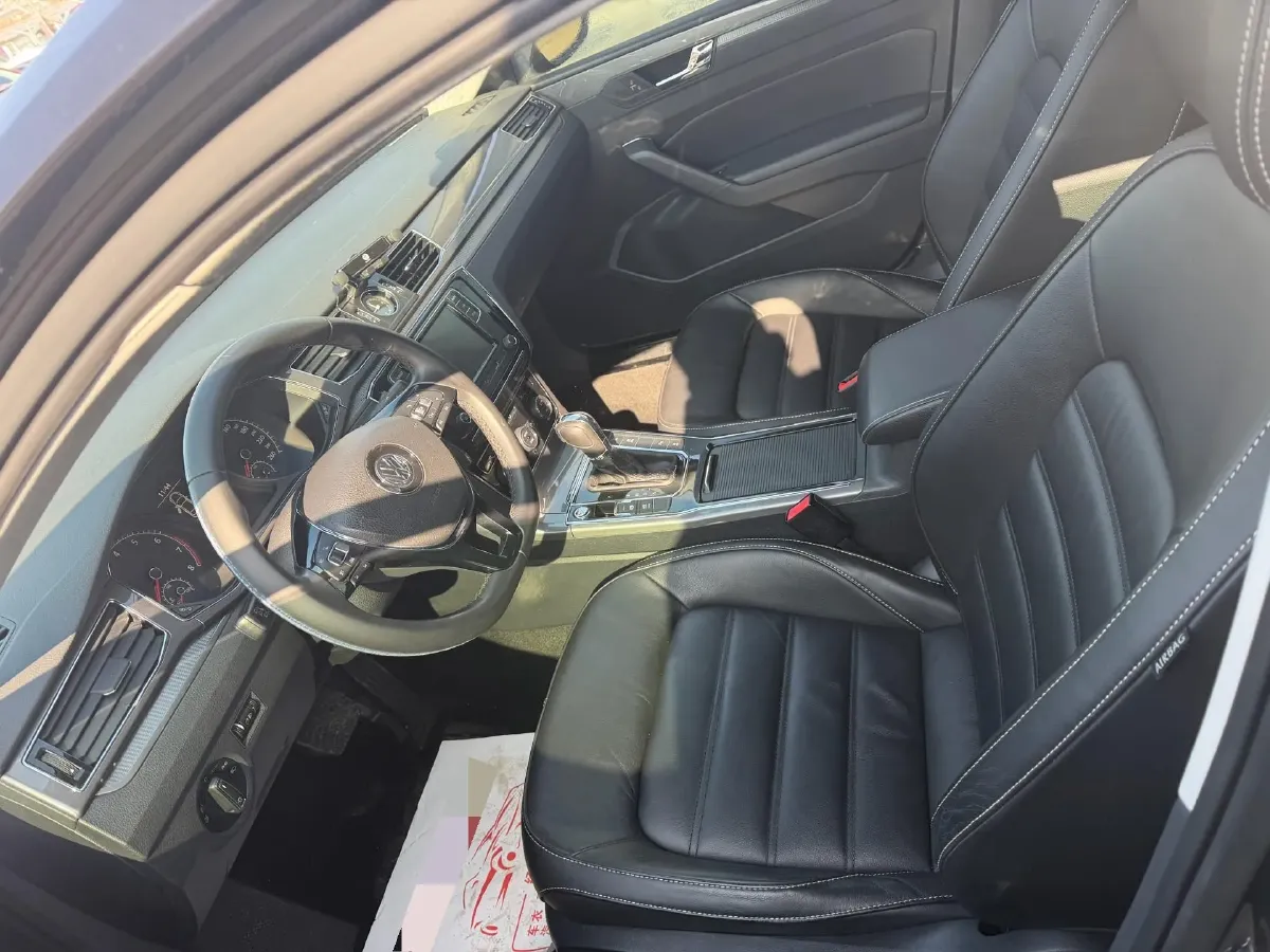 2016 Volkswagen Passat 1.8T 180HP L4 7DCT,autocango,china used car exporter,china ev exporter,chinese used car exporter,chinese used ev exporter