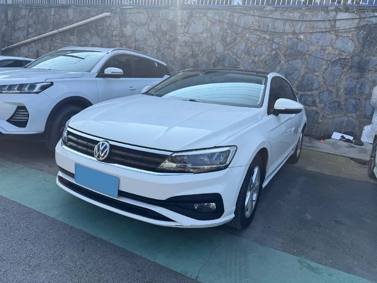 2019 Volkswagen T-Cross 1.4T 150HP L4 7DCT,autocango,china used car exporter,china ev exporter,chinese used car exporter,chinese used ev exporter