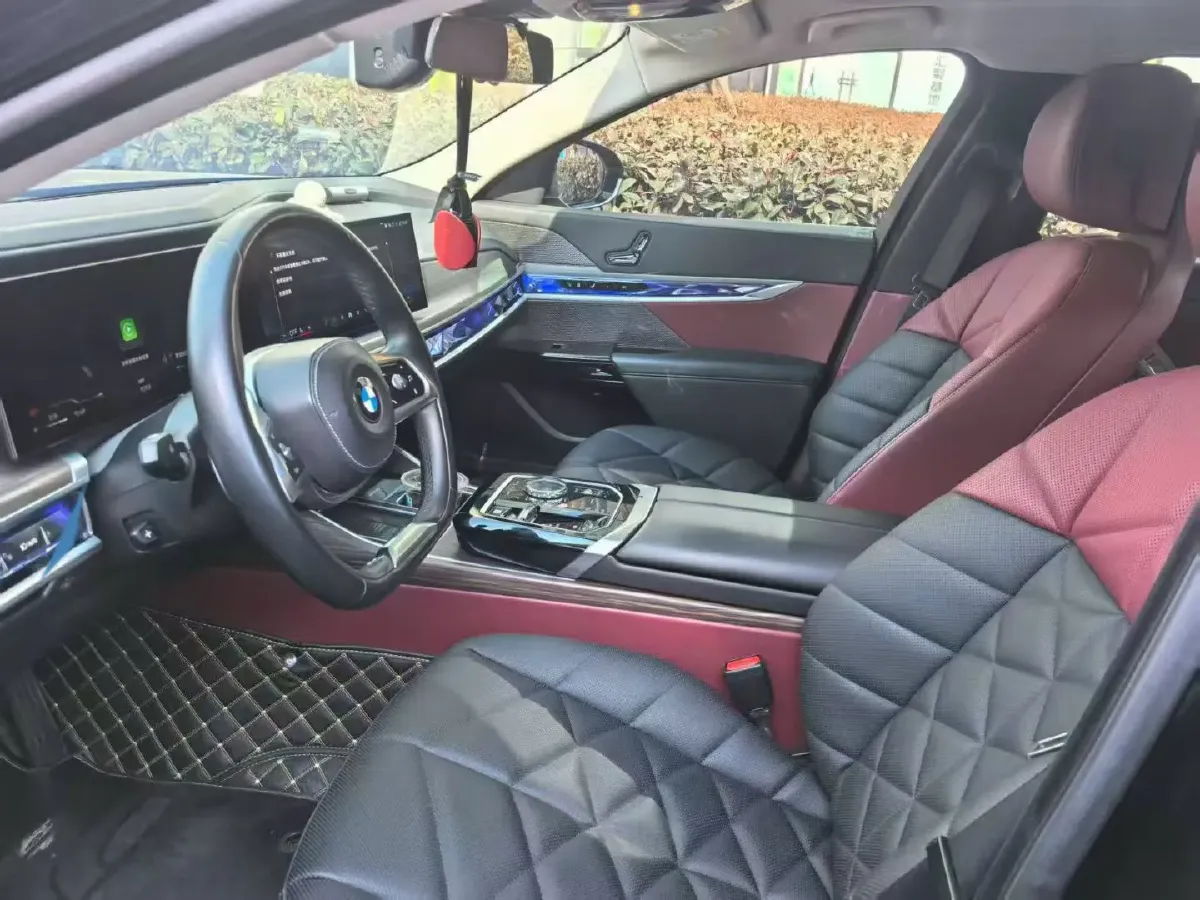 2023 BMW 7 Series 3.0T 272HP L6 8AT,autocango,china used car exporter,china ev exporter,chinese used car exporter,chinese used ev exporter
