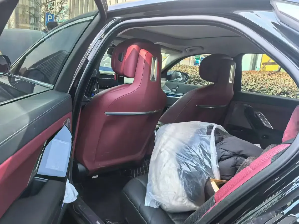 2023 BMW 7 Series 3.0T 272HP L6 8AT,autocango,china used car exporter,china ev exporter,chinese used car exporter,chinese used ev exporter