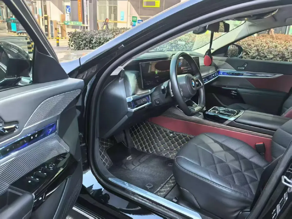 2023 BMW 7 Series 3.0T 272HP L6 8AT,autocango,china used car exporter,china ev exporter,chinese used car exporter,chinese used ev exporter