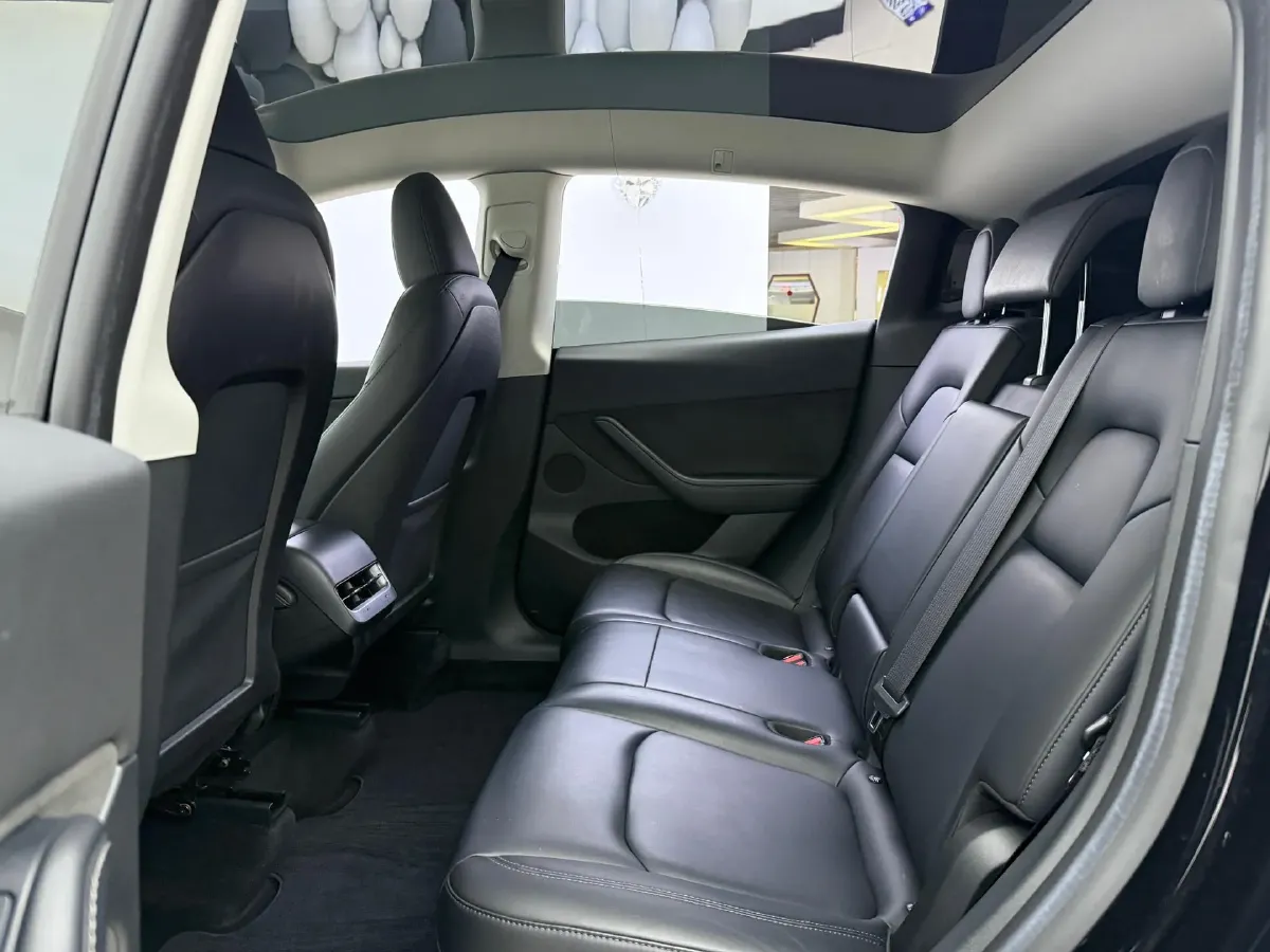 2022 Tesla Model Y BEV 60KWH,autocango,china used car exporter,china ev exporter,chinese used car exporter,chinese used ev exporter