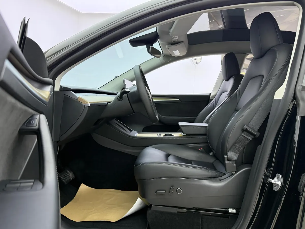 2022 Tesla Model Y BEV 60KWH,autocango,china used car exporter,china ev exporter,chinese used car exporter,chinese used ev exporter