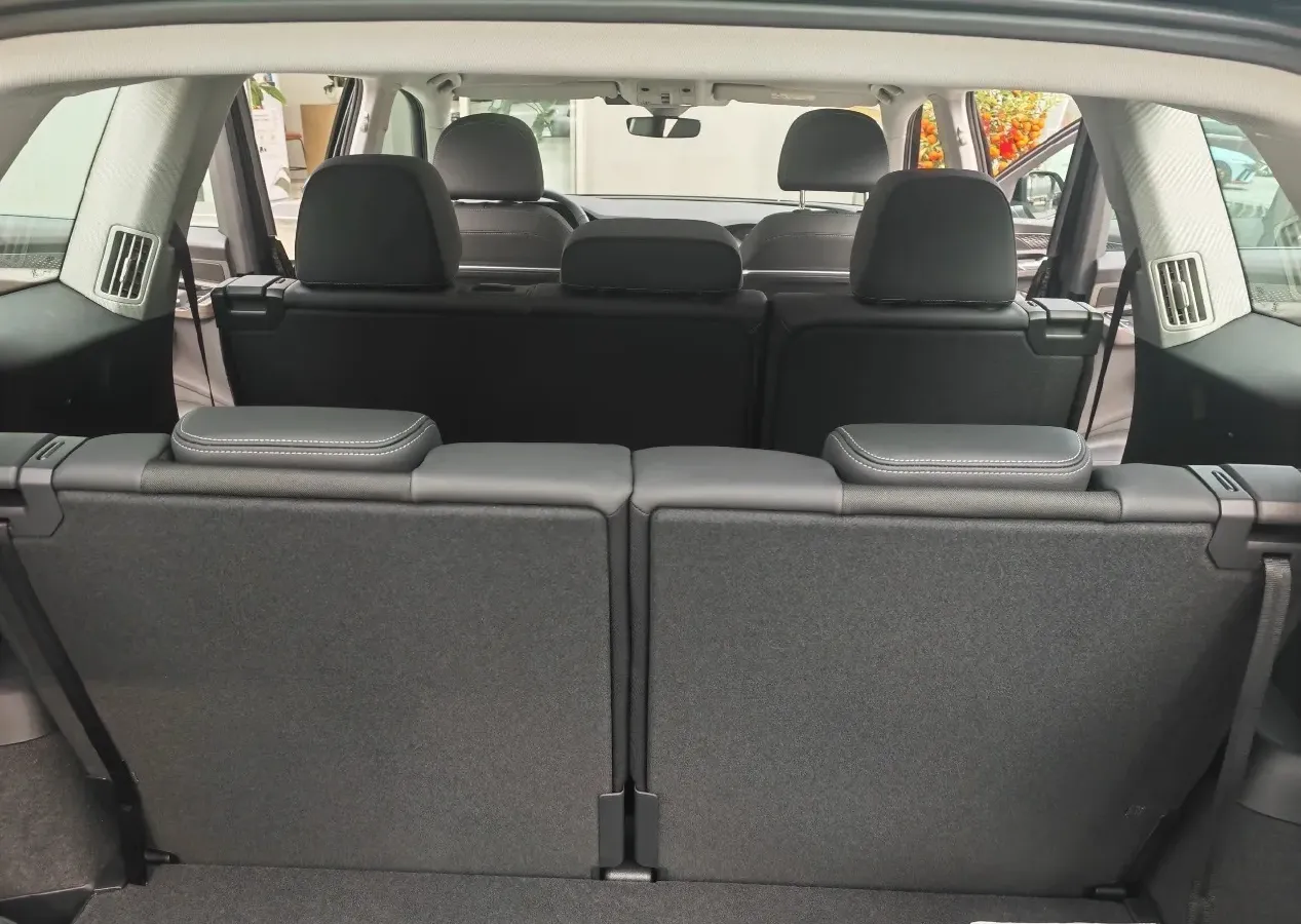 2024 Audi Q6 2.0T 231HP L4 7DCT,autocango,china used car exporter,china ev exporter,chinese used car exporter,chinese used ev exporter