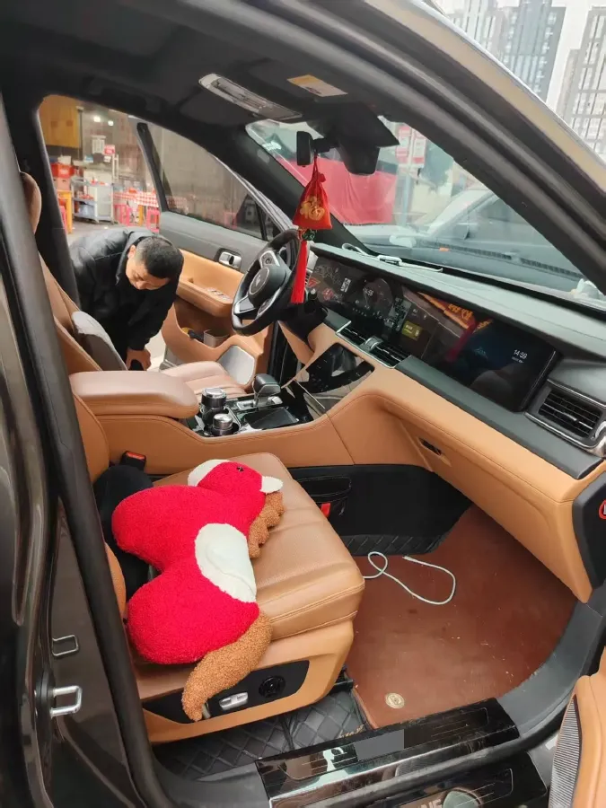 2020 Li ONE Range Extended 131HP REEV 40.5KWH,autocango,china used car exporter,china ev exporter,chinese used car exporter,chinese used ev exporter