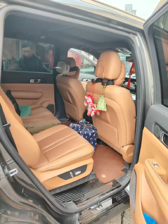 2020 Li ONE Range Extended 131HP REEV 40.5KWH,autocango,china used car exporter,china ev exporter,chinese used car exporter,chinese used ev exporter