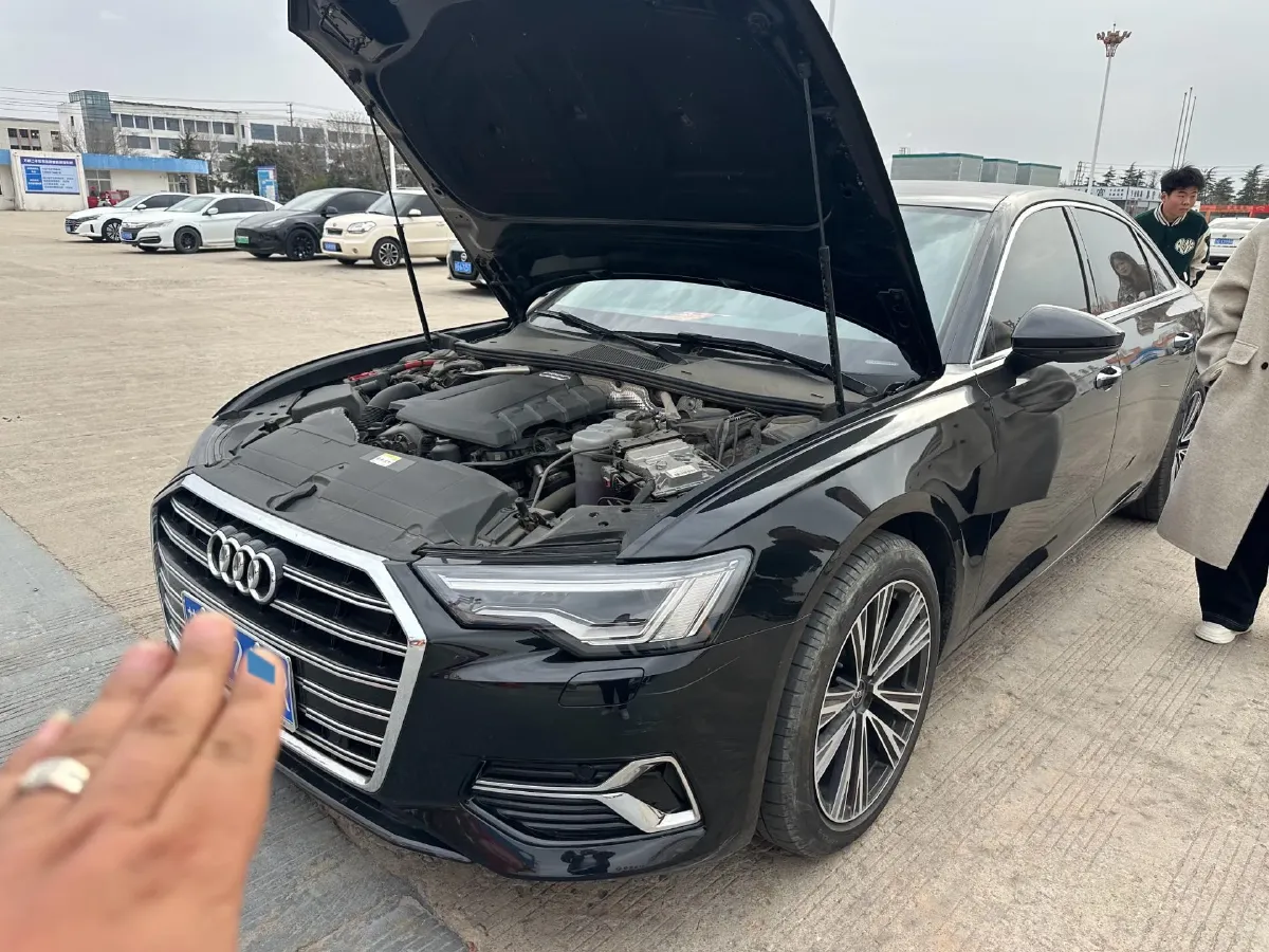 2023 Audi A6L 2.0T 245HP L4 7DCT,autocango,china used car exporter,china ev exporter,chinese used car exporter,chinese used ev exporter