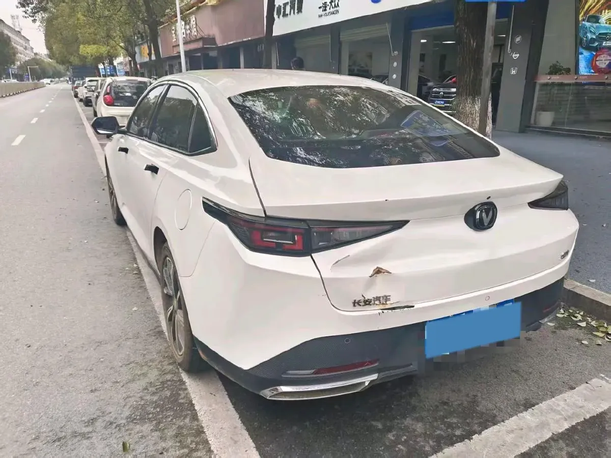 2024 ChangAn Eado 1.5T 170HP L4 7DCT,autocango,china used car exporter,china ev exporter,chinese used car exporter,chinese used ev exporter