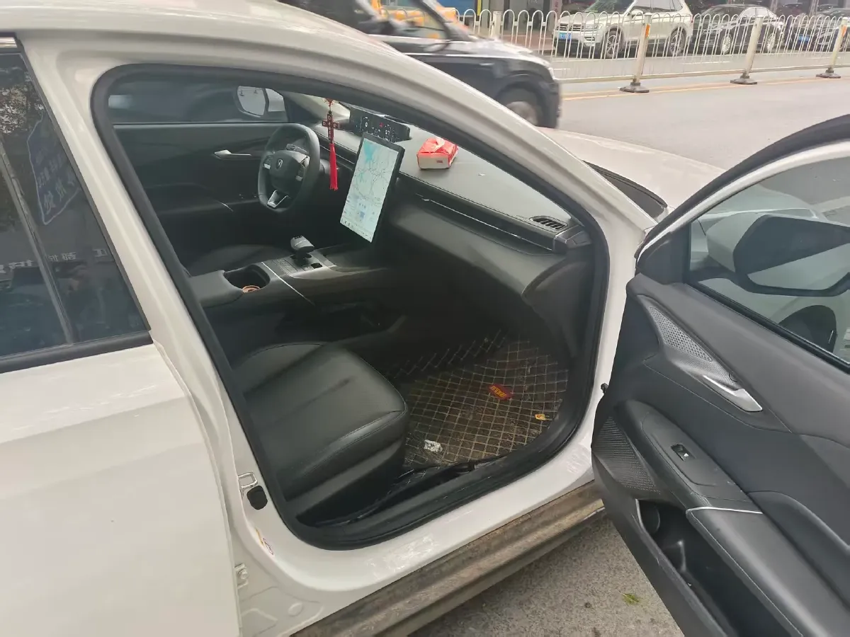 2024 ChangAn Eado 1.5T 170HP L4 7DCT,autocango,china used car exporter,china ev exporter,chinese used car exporter,chinese used ev exporter