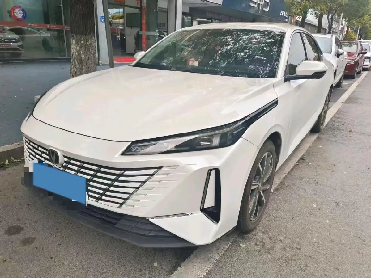 2024 ChangAn Eado 1.5T 170HP L4 7DCT,autocango,china used car exporter,china ev exporter,chinese used car exporter,chinese used ev exporter