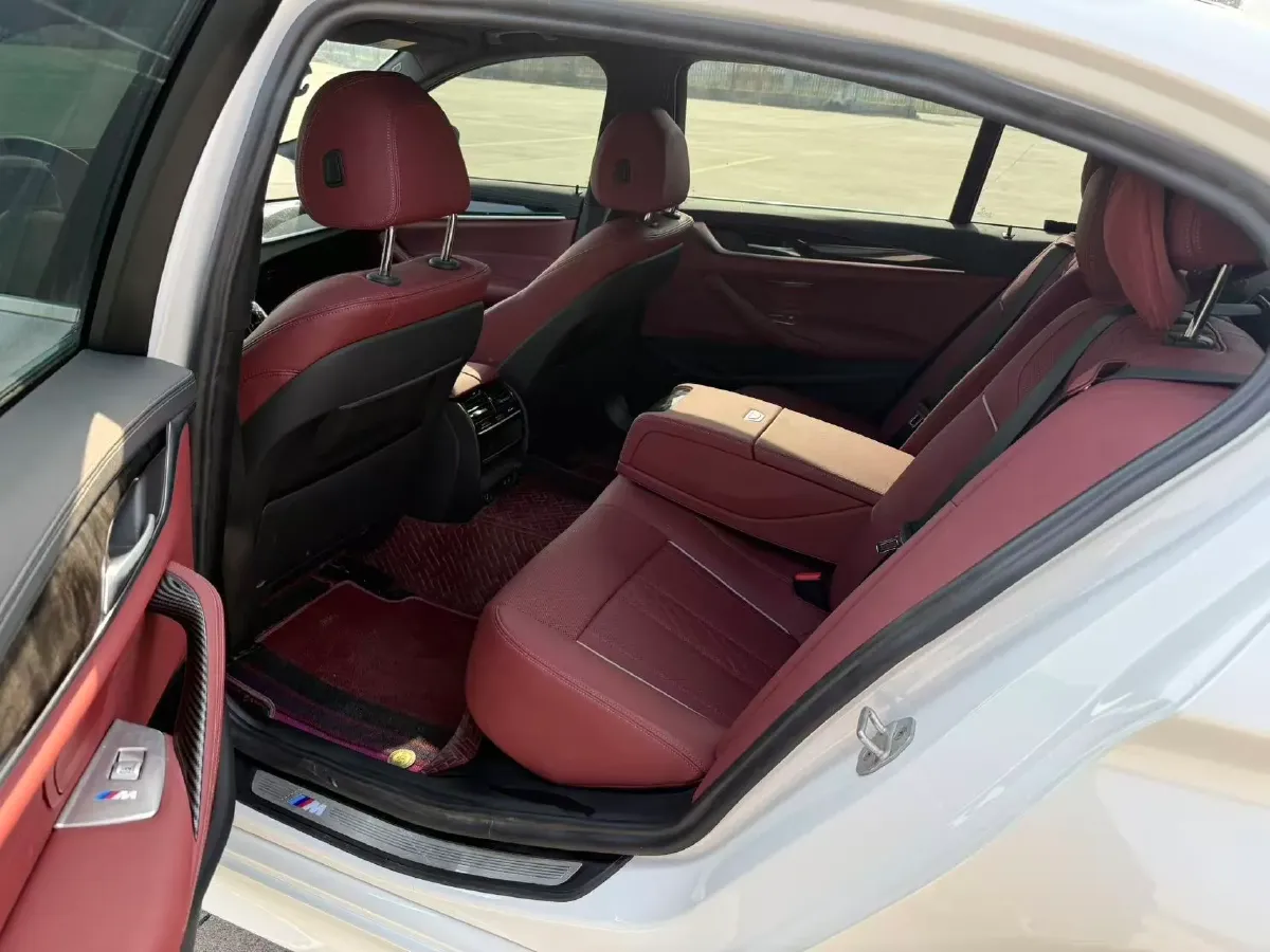 2022 BMW 5 Series 2.0T 184HP L4 8AT,autocango,china used car exporter,china ev exporter,chinese used car exporter,chinese used ev exporter