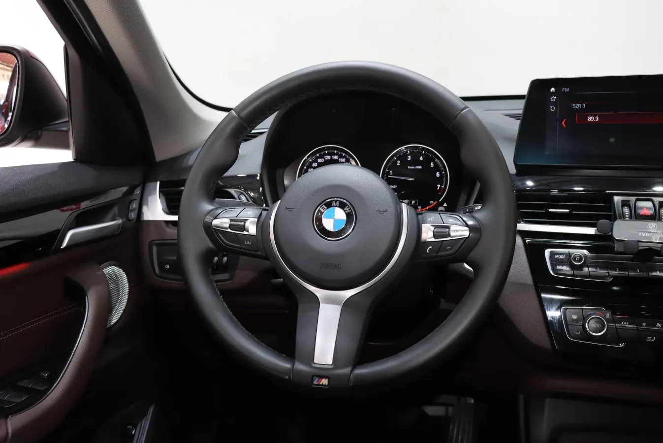 2021 BMW X1 2.0T 192HP L4 7DCT,autocango,china used car exporter,china ev exporter,chinese used car exporter,chinese used ev exporter