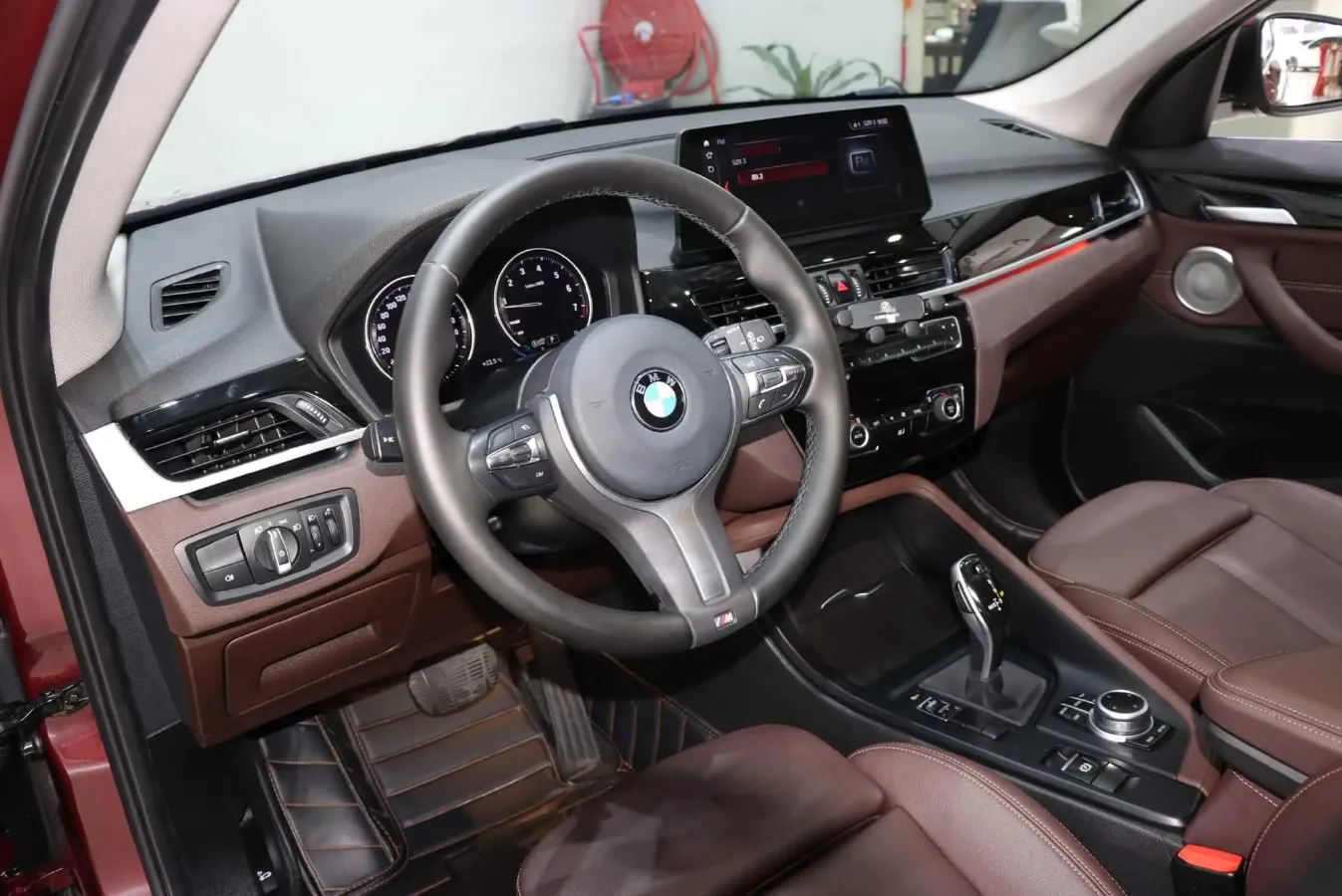 2021 BMW X1 2.0T 192HP L4 7DCT,autocango,china used car exporter,china ev exporter,chinese used car exporter,chinese used ev exporter