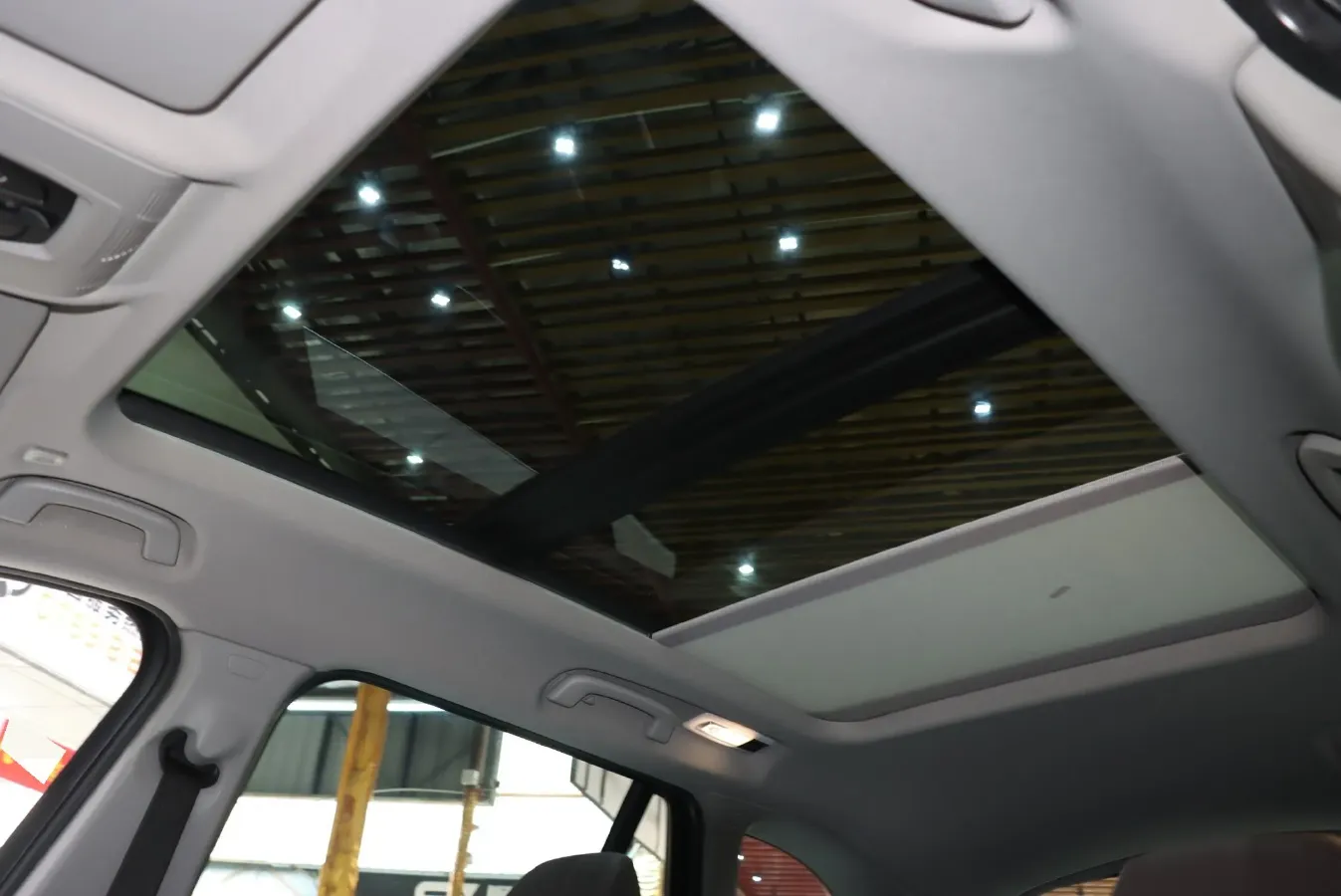 2021 BMW X1 2.0T 192HP L4 7DCT,autocango,china used car exporter,china ev exporter,chinese used car exporter,chinese used ev exporter