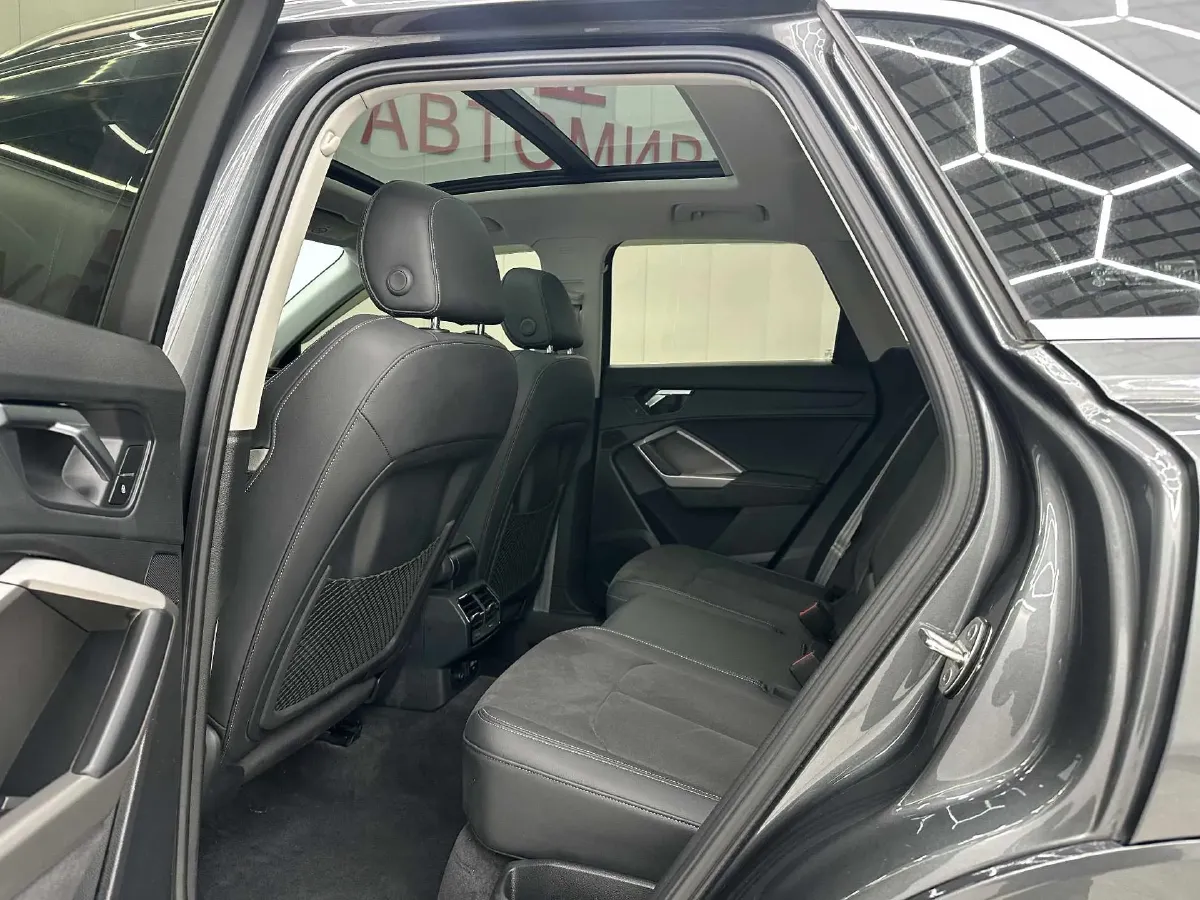 2022 Audi Q3 1.4T 150HP L4 7DCT,autocango,china used car exporter,china ev exporter,chinese used car exporter,chinese used ev exporter