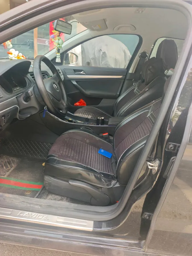 2022 BMW 1 Series 1.5T 140HP L3 7DCT,autocango,china used car exporter,china ev exporter,chinese used car exporter,chinese used ev exporter