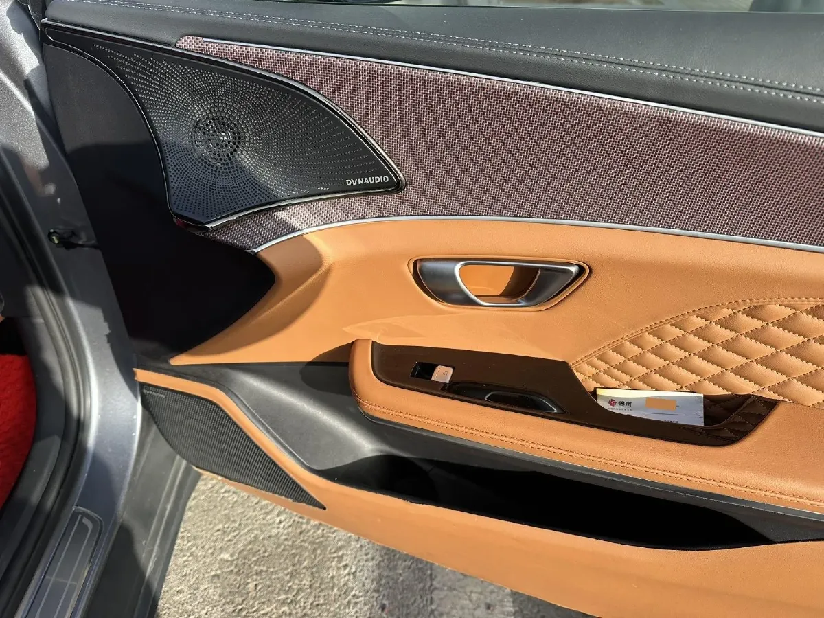 2022 Volkswagen Tiguan L 2.0T 186HP L4 7DCT,autocango,china used car exporter,china ev exporter,chinese used car exporter,chinese used ev exporter