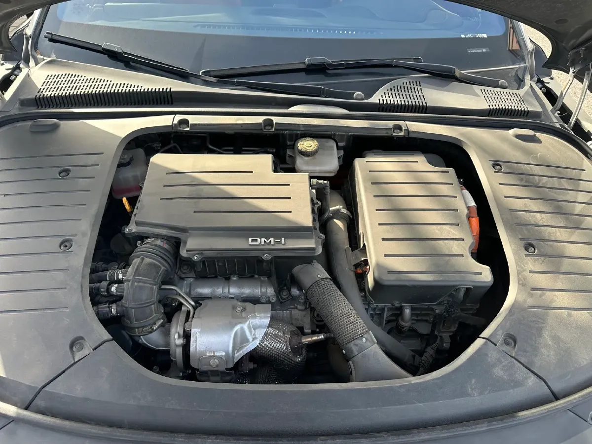 2022 Volkswagen Tiguan L 2.0T 186HP L4 7DCT,autocango,china used car exporter,china ev exporter,chinese used car exporter,chinese used ev exporter