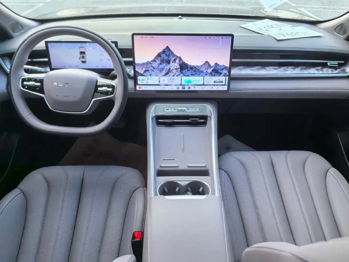 2025 Roewe M7 DMH 1.5L 112HP L4 1DHT PHEV,autocango,china used car exporter,china ev exporter,chinese used car exporter,chinese used ev exporter