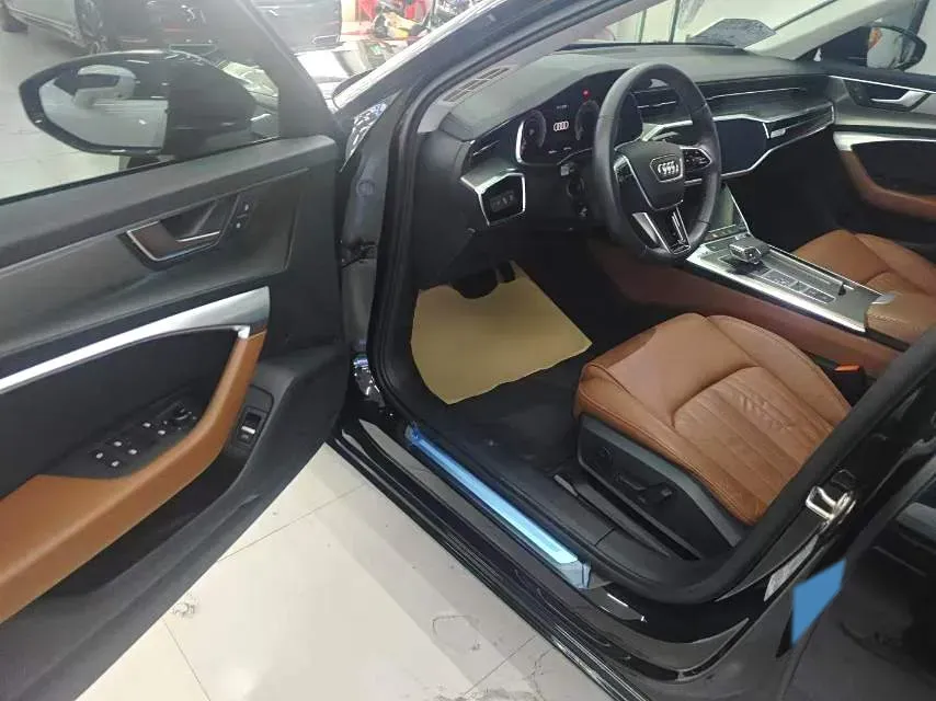 2019 Audi A6L 2.0T 190HP L4 7DCT,autocango,china used car exporter,china ev exporter,chinese used car exporter,chinese used ev exporter