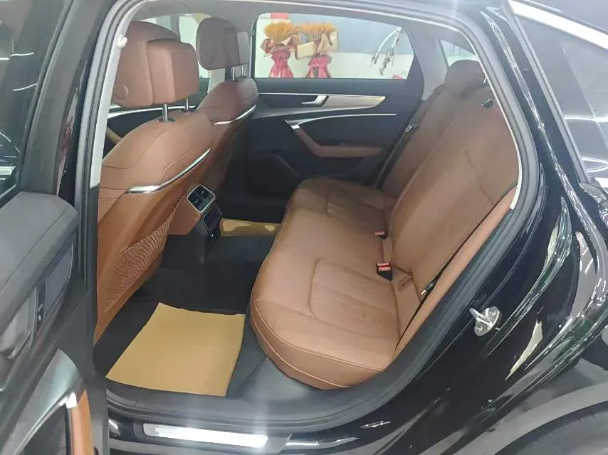 2019 Audi A6L 2.0T 190HP L4 7DCT,autocango,china used car exporter,china ev exporter,chinese used car exporter,chinese used ev exporter