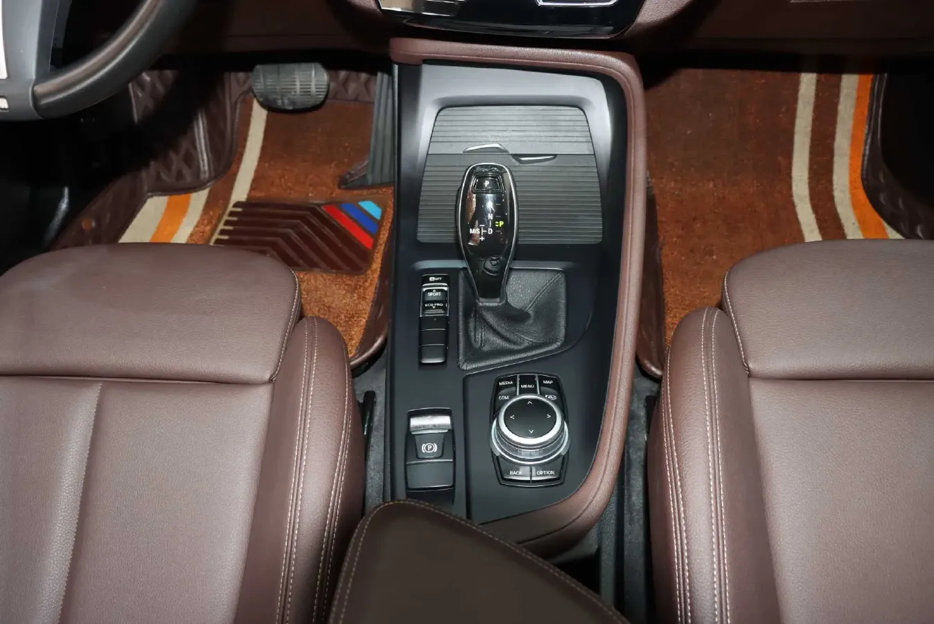 2021 BMW X1 2.0T 192HP L4 7DCT,autocango,china used car exporter,china ev exporter,chinese used car exporter,chinese used ev exporter