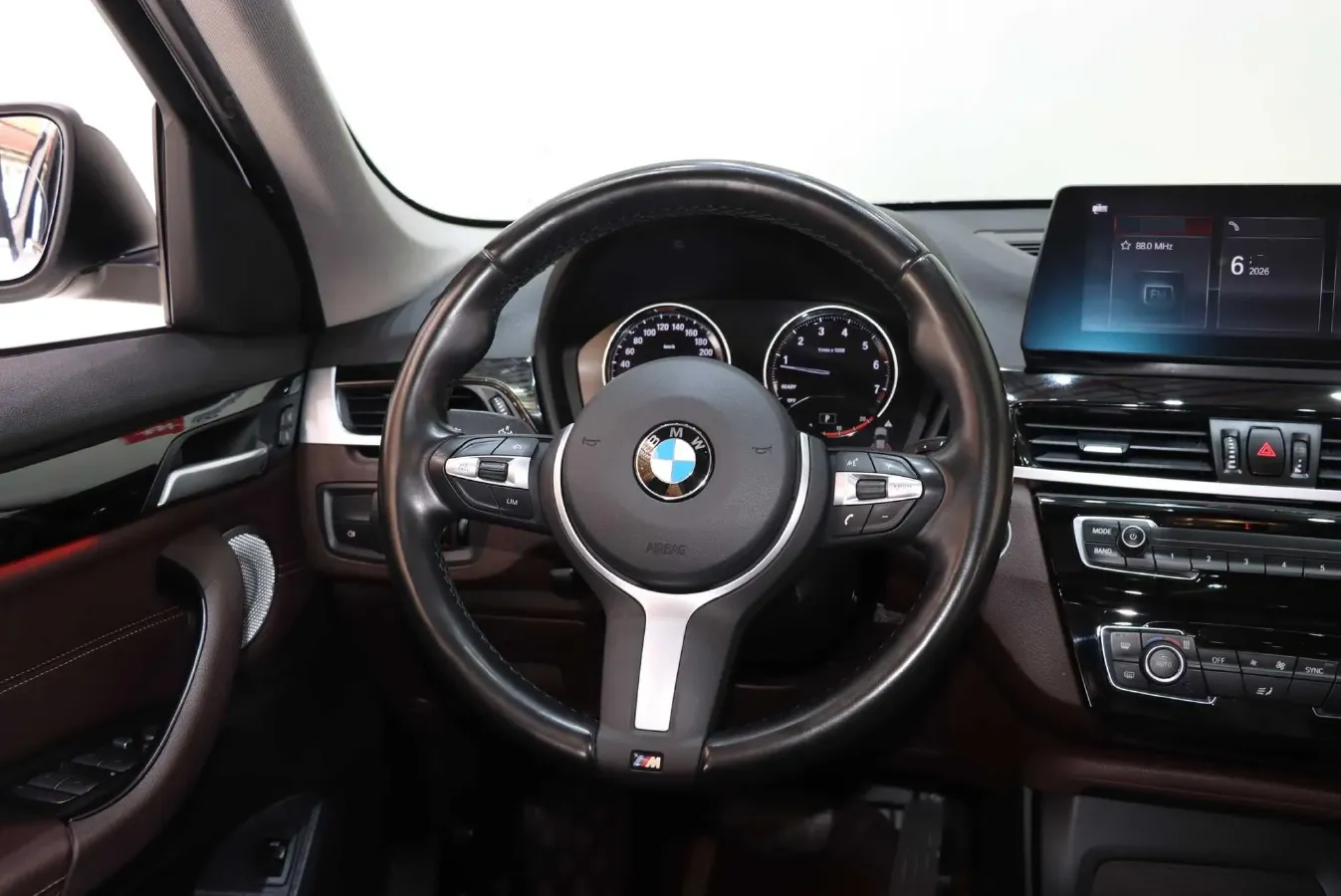 2021 BMW X1 2.0T 192HP L4 7DCT,autocango,china used car exporter,china ev exporter,chinese used car exporter,chinese used ev exporter