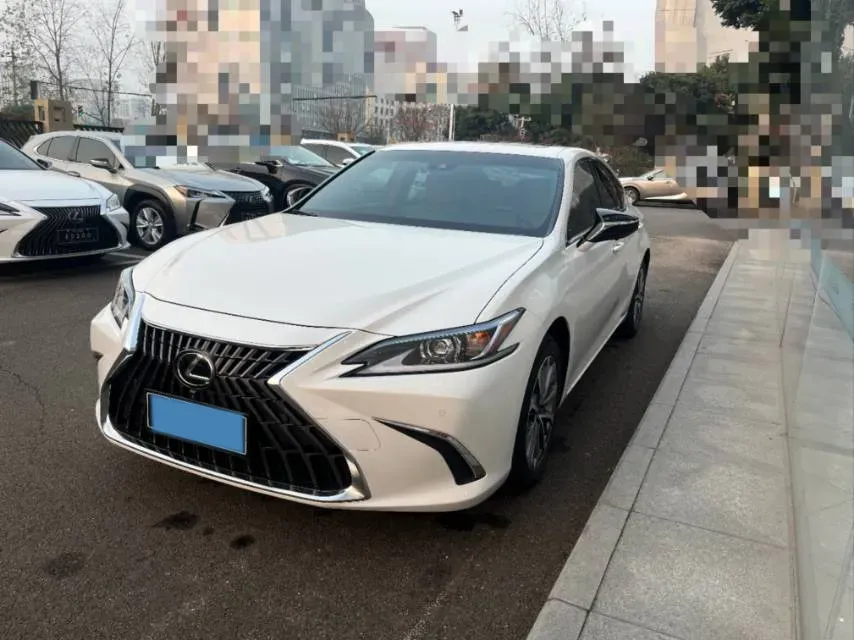 2022 Lexus ES 2.0L 173HP L4 CVT,autocango,china used car exporter,china ev exporter,chinese used car exporter,chinese used ev exporter
