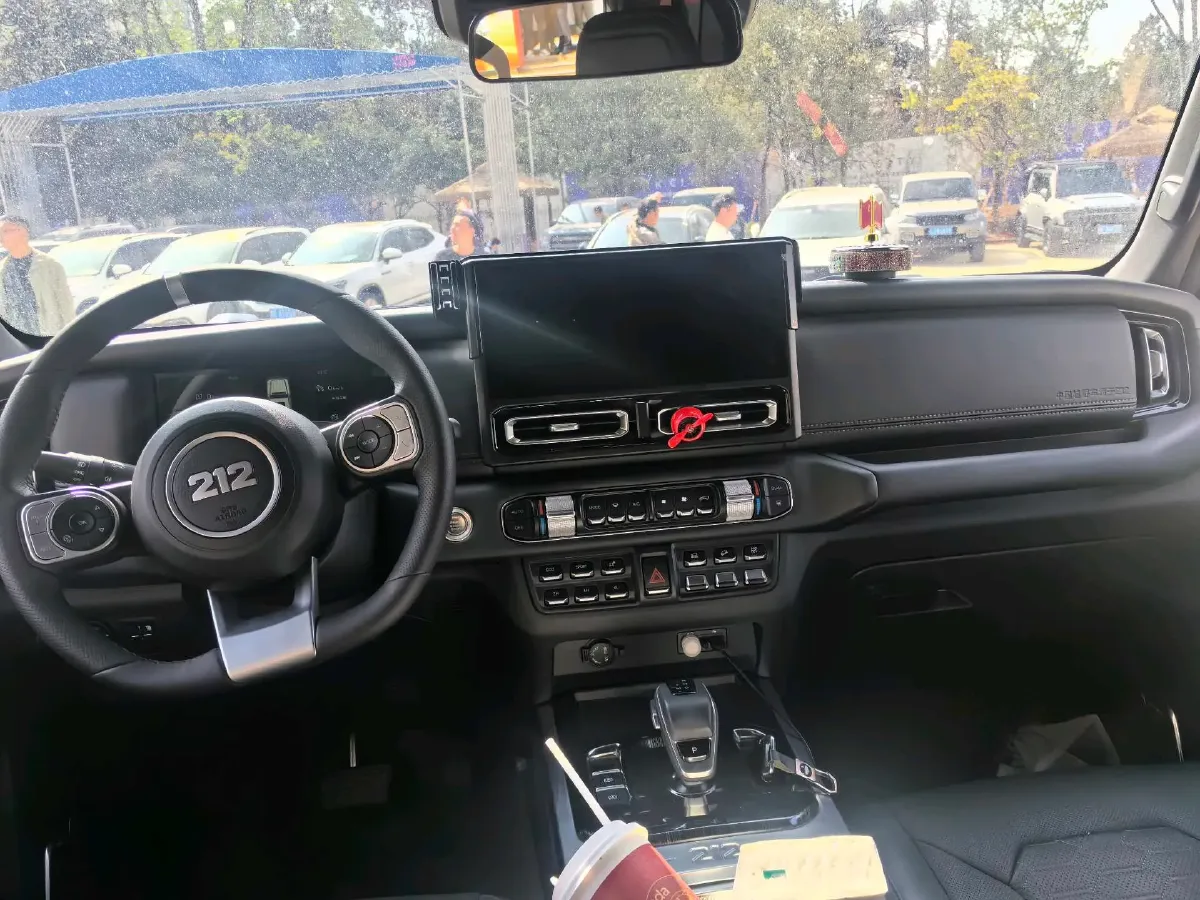 2024 212 212 T01 2.0T 252HP L4 8AT,autocango,china used car exporter,china ev exporter,chinese used car exporter,chinese used ev exporter