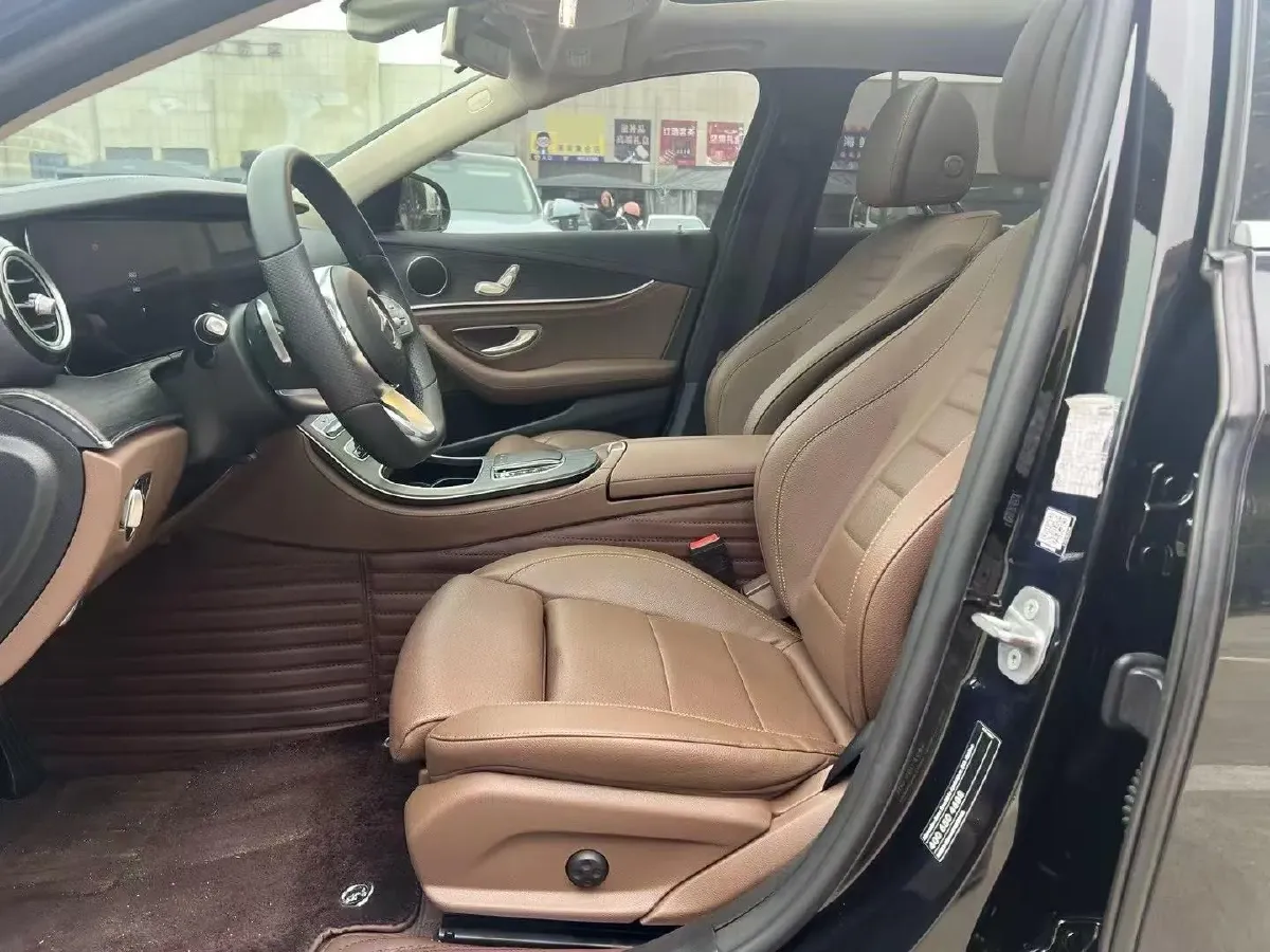 2020 Mercedes-Benz E Class 1.5T 184HP L4 9AT,autocango,china used car exporter,china ev exporter,chinese used car exporter,chinese used ev exporter