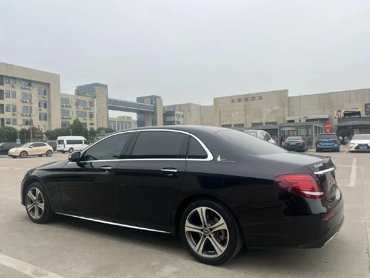 2020 Mercedes-Benz E Class 1.5T 184HP L4 9AT,autocango,china used car exporter,china ev exporter,chinese used car exporter,chinese used ev exporter