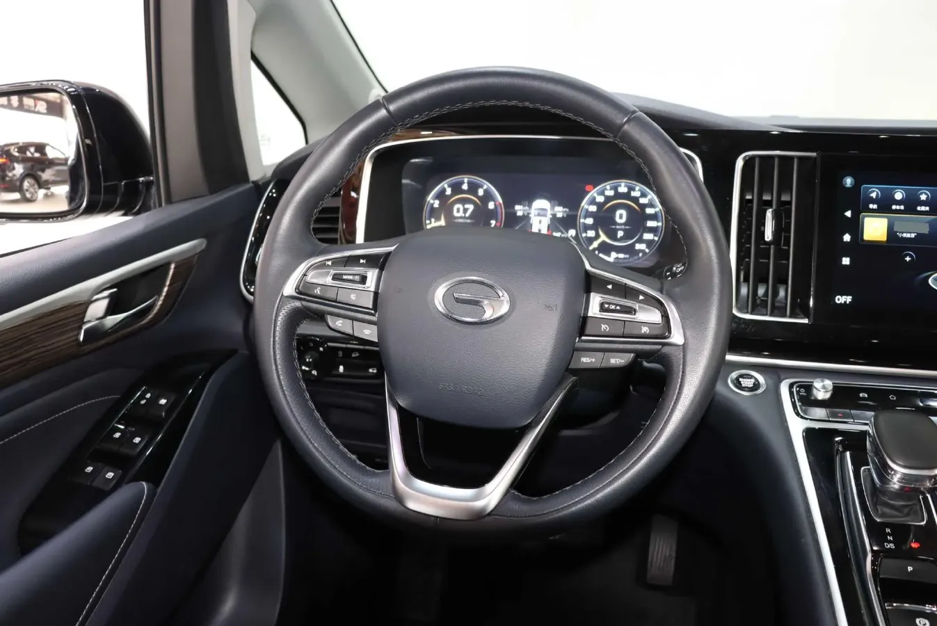 2021 GAC Trumpchi M8 2.0T 252HP L4 8AT,autocango,china used car exporter,china ev exporter,chinese used car exporter,chinese used ev exporter