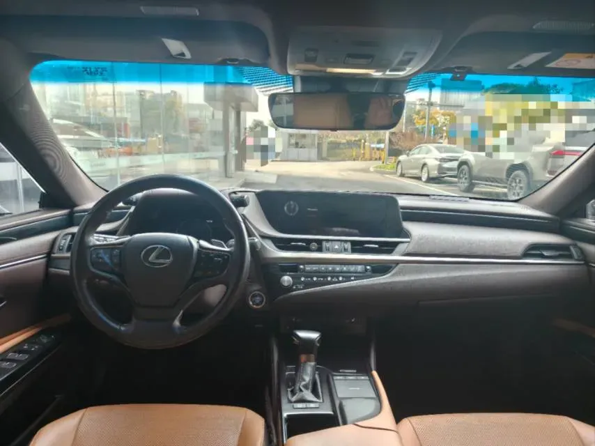 2020 Lexus ES 2.0L 173HP L4 CVT,autocango,china used car exporter,china ev exporter,chinese used car exporter,chinese used ev exporter