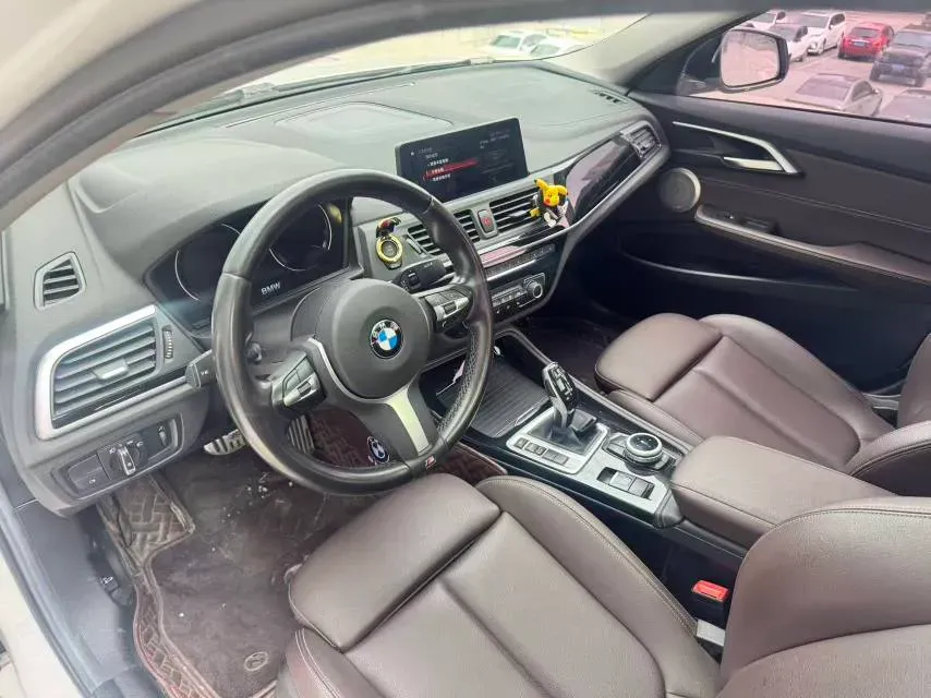 2020 BMW 1 Series 1.5T 140HP L3 7DCT,autocango,china used car exporter,china ev exporter,chinese used car exporter,chinese used ev exporter