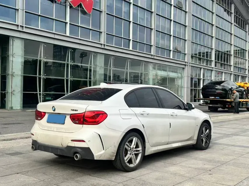 2020 BMW 1 Series 1.5T 140HP L3 7DCT,autocango,china used car exporter,china ev exporter,chinese used car exporter,chinese used ev exporter