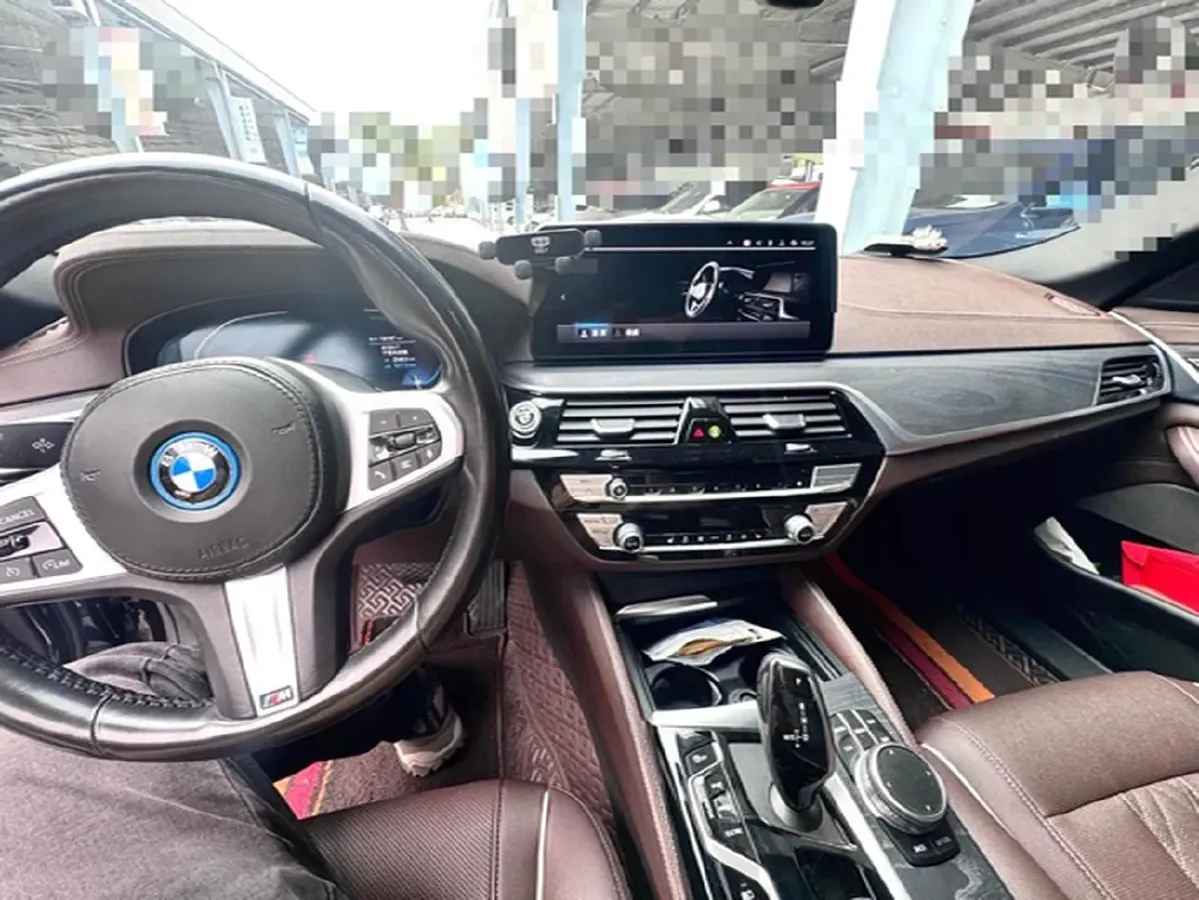 2022 BMW 5 Series 2.0T 184HP L4 8AT PHEV 17.7KWH,autocango,china used car exporter,china ev exporter,chinese used car exporter,chinese used ev exporter