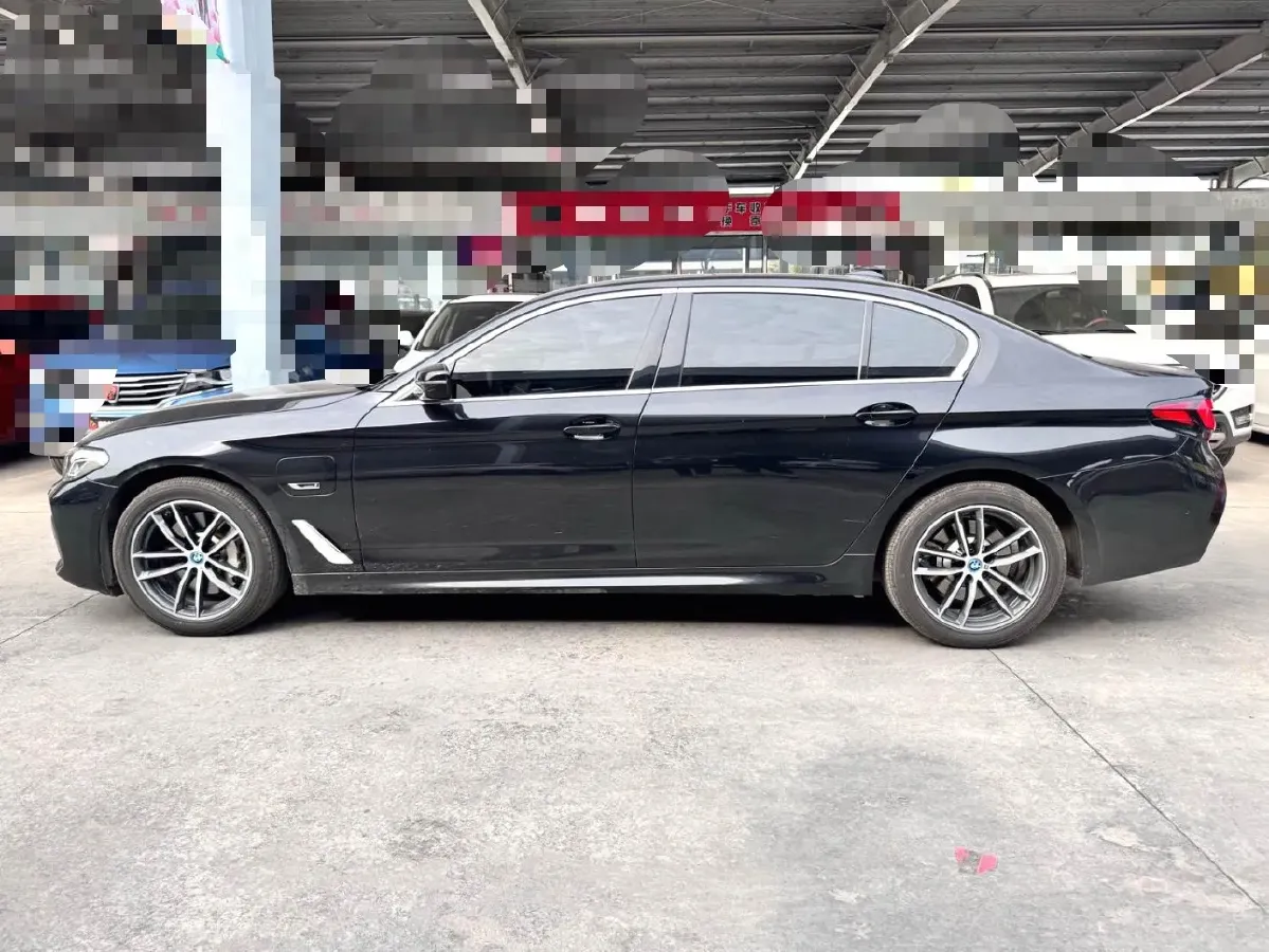 2022 BMW 5 Series 2.0T 184HP L4 8AT PHEV 17.7KWH,autocango,china used car exporter,china ev exporter,chinese used car exporter,chinese used ev exporter