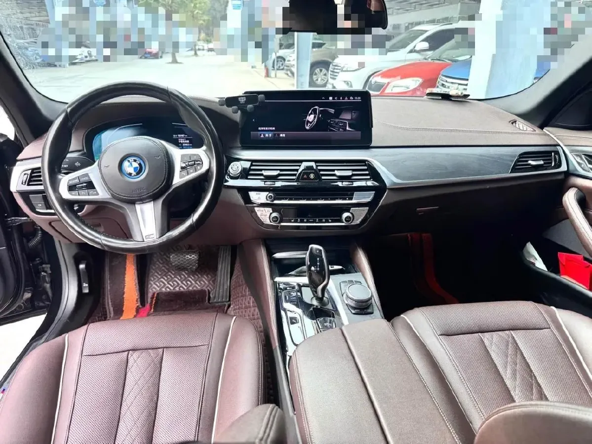 2022 BMW 5 Series 2.0T 184HP L4 8AT PHEV 17.7KWH,autocango,china used car exporter,china ev exporter,chinese used car exporter,chinese used ev exporter