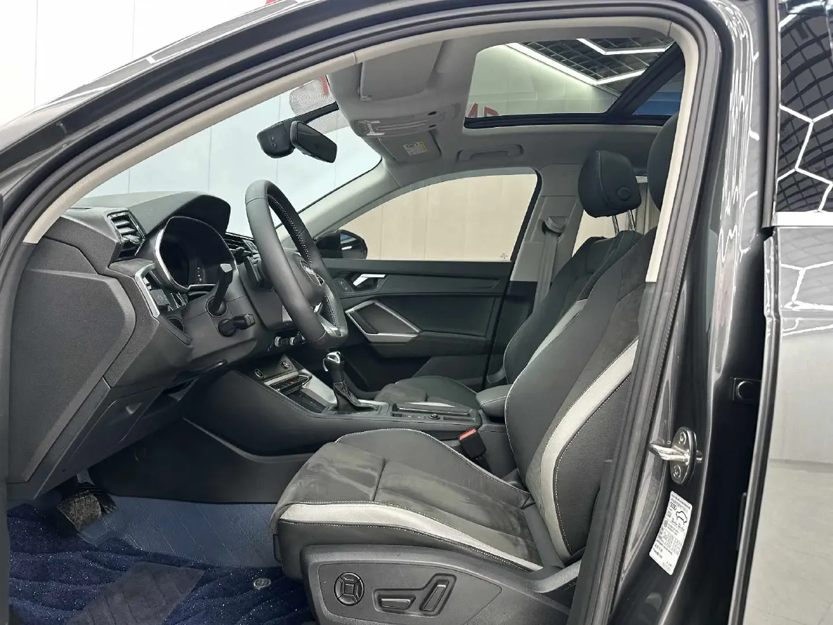 2022 Audi Q3 1.4T 150HP L4 7DCT,autocango,china used car exporter,china ev exporter,chinese used car exporter,chinese used ev exporter