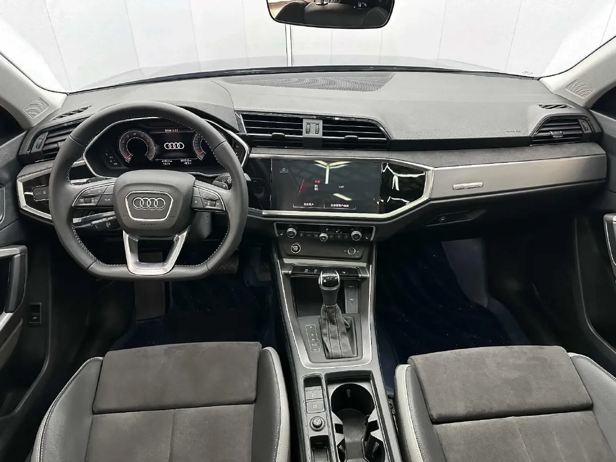 2022 Audi Q3 1.4T 150HP L4 7DCT,autocango,china used car exporter,china ev exporter,chinese used car exporter,chinese used ev exporter