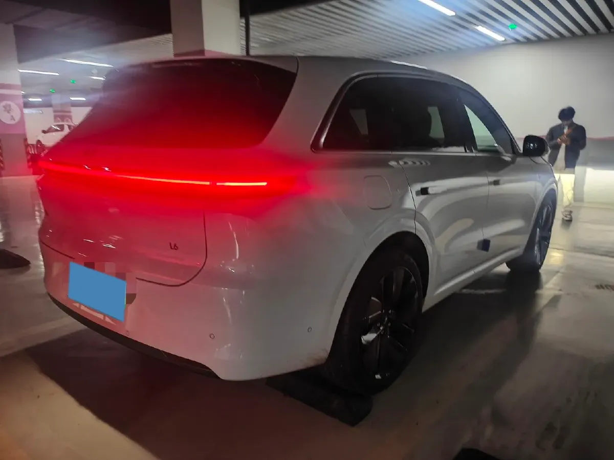 2024 Li L6 Range Extended 154HP L4 REEV 36.8KWH,autocango,china used car exporter,china ev exporter,chinese used car exporter,chinese used ev exporter