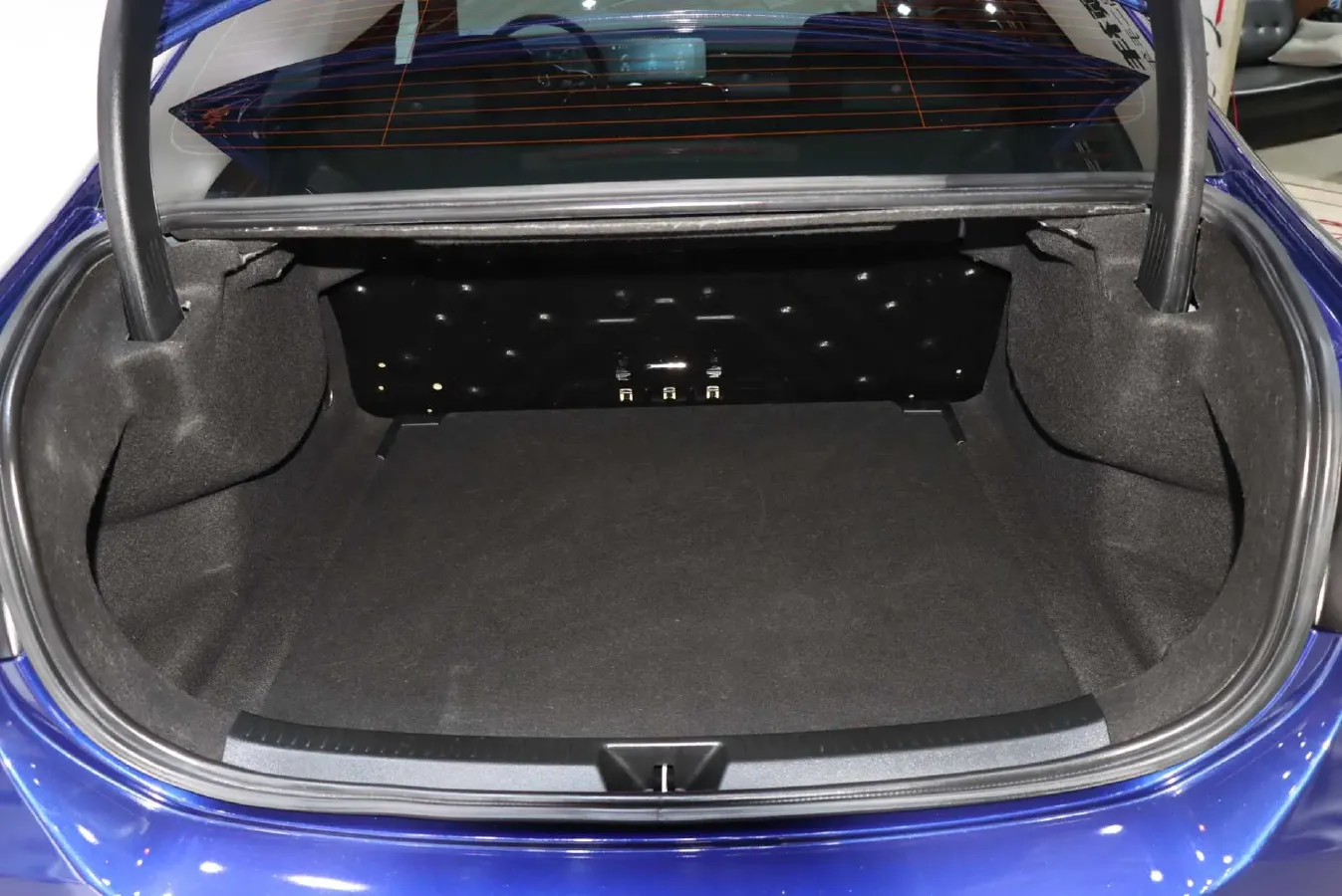 2020 Mercedes-Benz A Class 1.3T 136HP L4 7DCT,autocango,china used car exporter,china ev exporter,chinese used car exporter,chinese used ev exporter