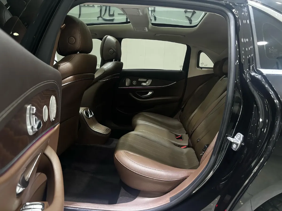 2021 Mercedes-Benz E Class 2.0T 258HP L4 9AT,autocango,china used car exporter,china ev exporter,chinese used car exporter,chinese used ev exporter